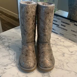 Gray tall Ugg boots